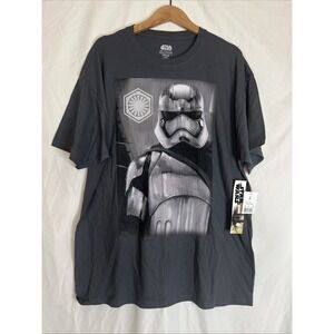 Star Wars The Force Awakens Stormtrooper Graphic T-shirt Mens XL Grey NWT‎